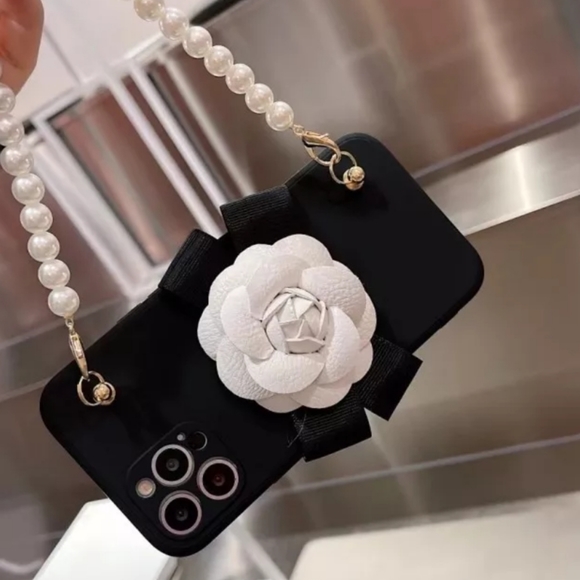 Samsung S22 Plus case - Picture 2 of 2